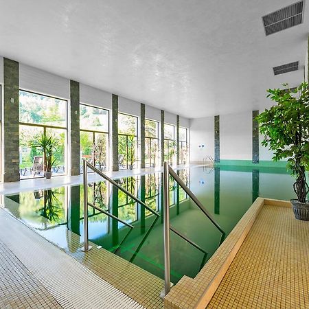 Hotel Olivia Medical Spa Skomielna Czarna Kültér fotó