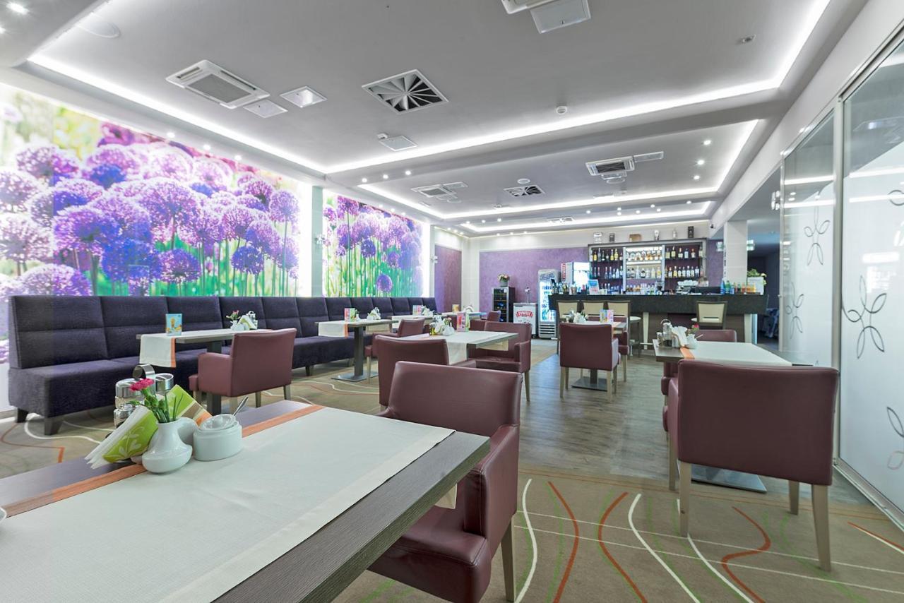 Hotel Olivia Medical Spa Skomielna Czarna Kültér fotó