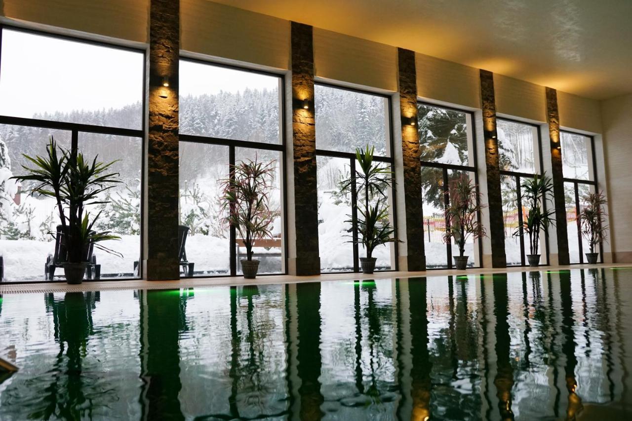 Hotel Olivia Medical Spa Skomielna Czarna Kültér fotó