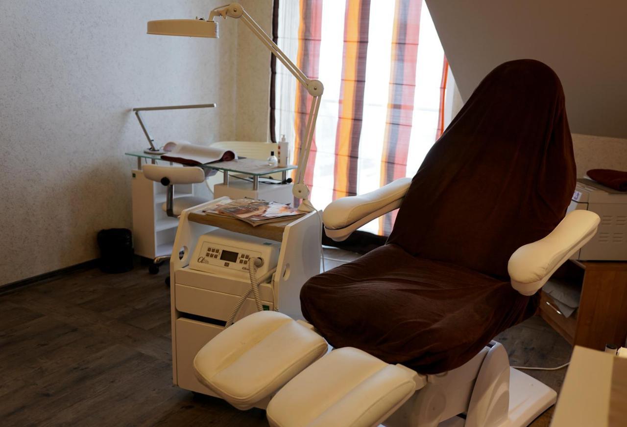 Hotel Olivia Medical Spa Skomielna Czarna Kültér fotó