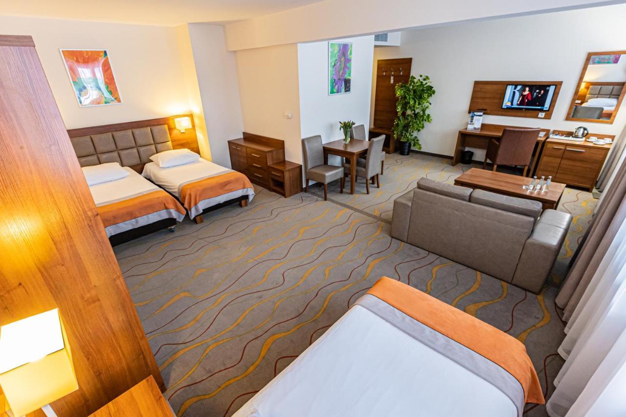 Hotel Olivia Medical Spa Skomielna Czarna Kültér fotó