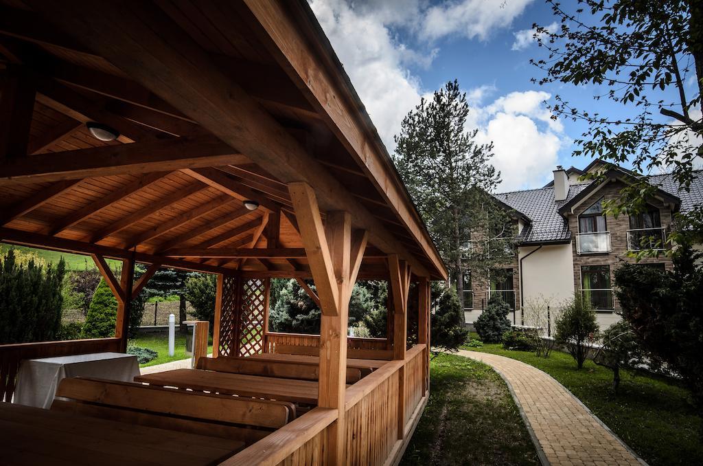 Hotel Olivia Medical Spa Skomielna Czarna Kültér fotó