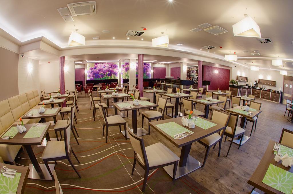 Hotel Olivia Medical Spa Skomielna Czarna Kültér fotó